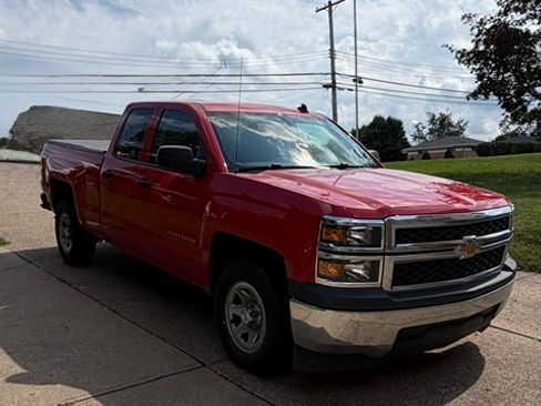 Used 2014 Chevrolet Silverado 1500 W/T RWD image 2