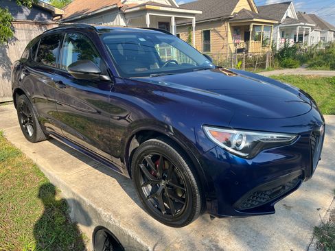 Used 2020 Alfa Romeo Stelvio Sport w/ Quick Order Package 22K Sport image 10