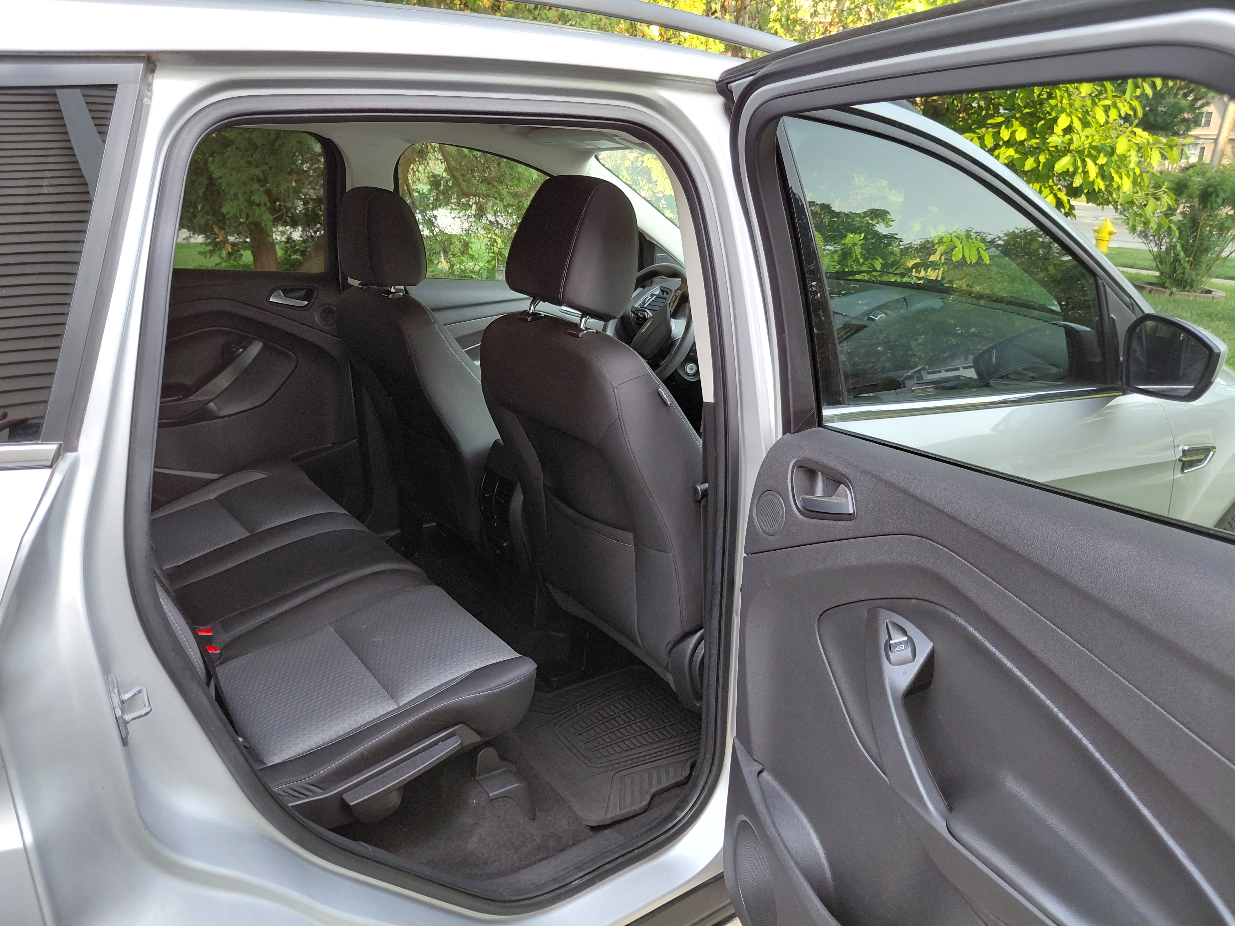 Used 2017 Ford Escape SE w/ Equipment Group 201A FWD image 10