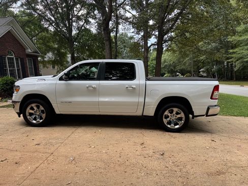 Used 2020 RAM 1500 Big Horn AWD/4WD image 1