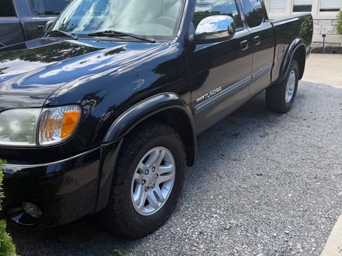 Used 2004 Toyota Tundra SR5 AWD/4WD image 1