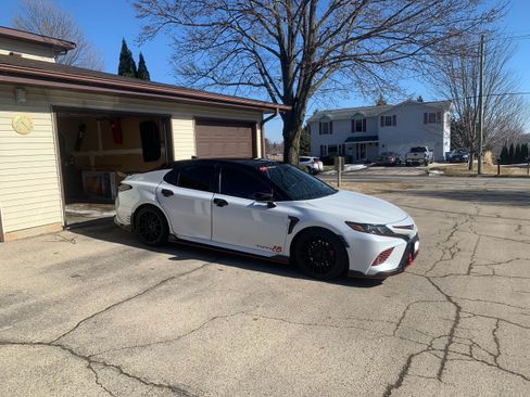 Used 2021 Toyota Camry TRD w/ TRD Package w/JBL Audio image 13