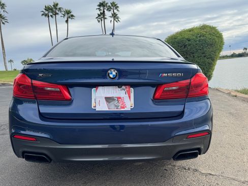 Used 2018 BMW M550i xDrive image 9