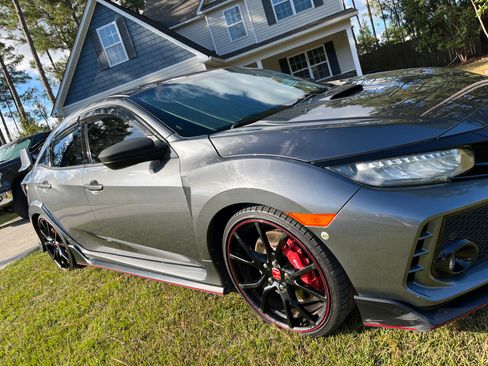 Used 2019 Honda Civic Type R image 1