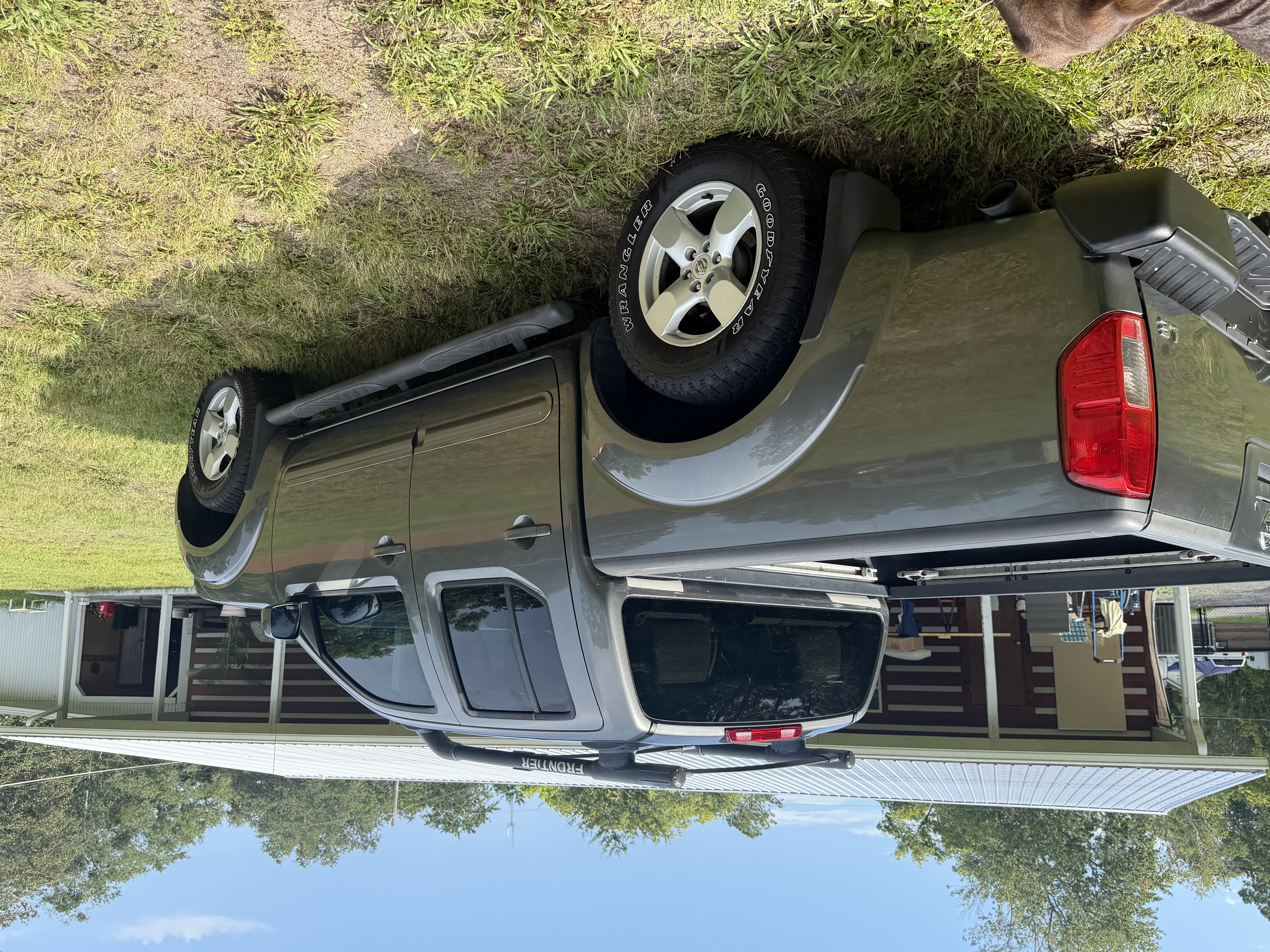 Used 2006 Nissan Frontier LE RWD image 5