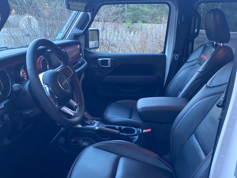 Used 2023 Jeep Gladiator Rubicon w/ Dual Top Group image 18