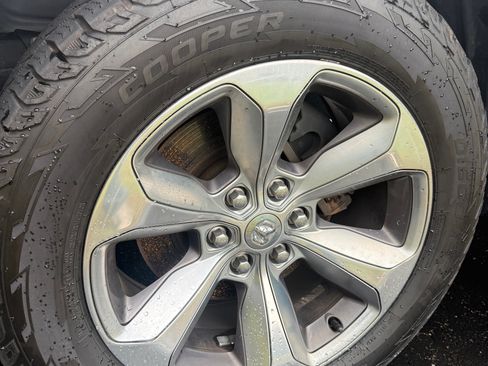 Used 2020 RAM 1500 Limited image 21