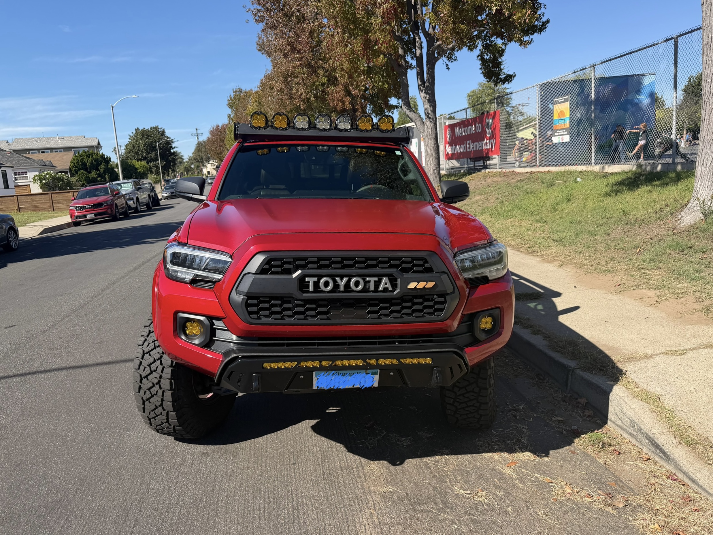Used 2020 Toyota Tacoma Limited AWD/4WD image 4