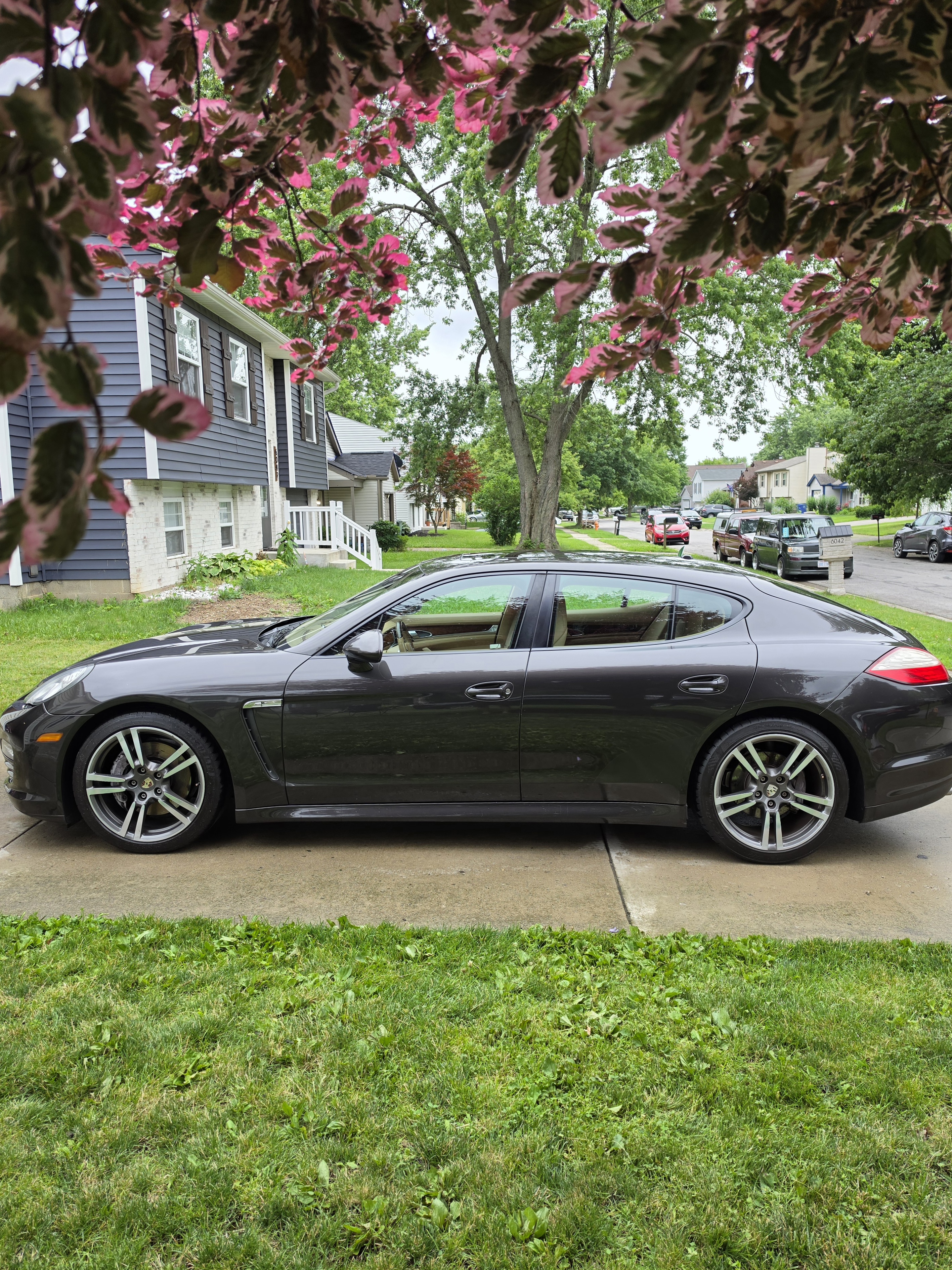 Used 2012 Porsche Panamera 4 image 5