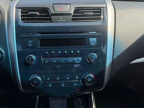 Used 2014 Nissan Altima 2.5 S FWD image 16