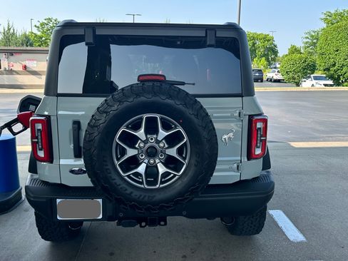 Used 2023 Ford Bronco Badlands AWD/4WD image 12