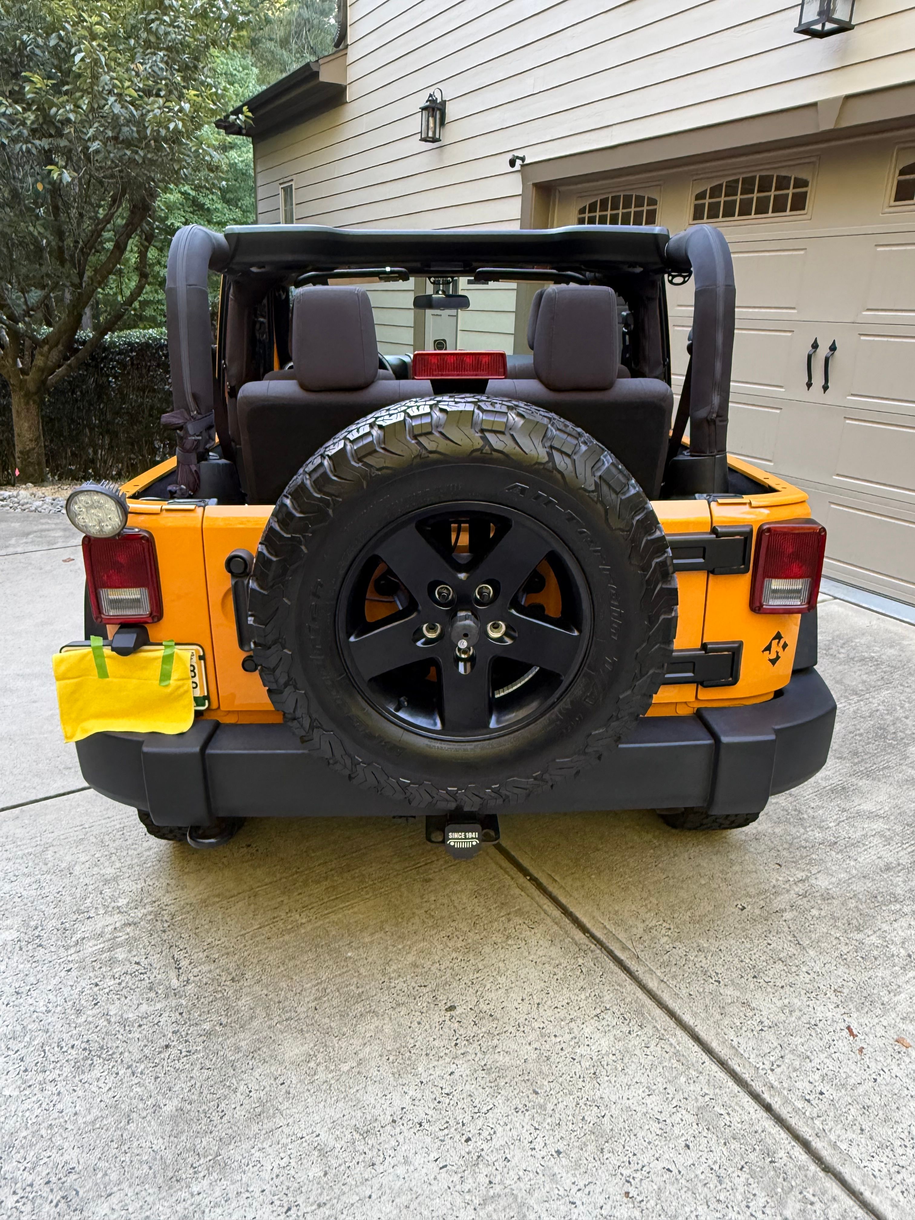 Used 2012 Jeep Wrangler Rubicon w/ Dual Top Group AWD/4WD image 11