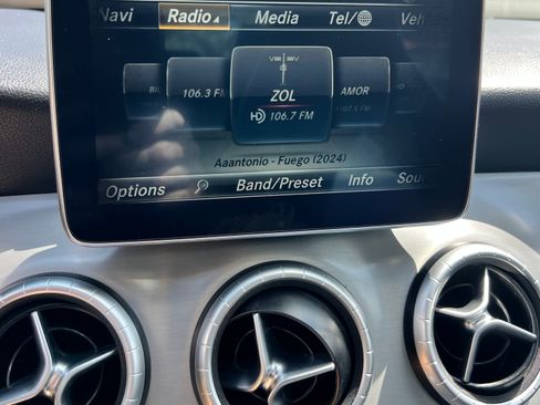 Used 2015 Mercedes-Benz CLA 250 image 13