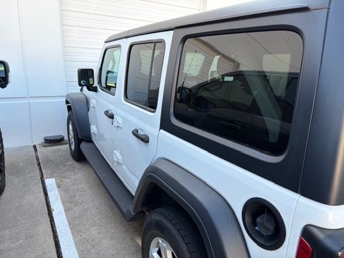 Used 2020 Jeep Wrangler Unlimited Sport S image 4