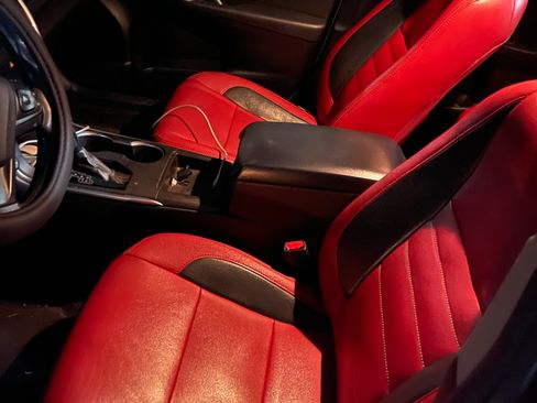 Used 2017 Toyota Camry LE image 9