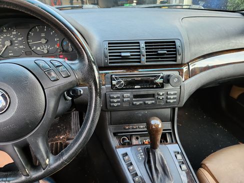 Used 2006 BMW 325Ci Convertible image 12