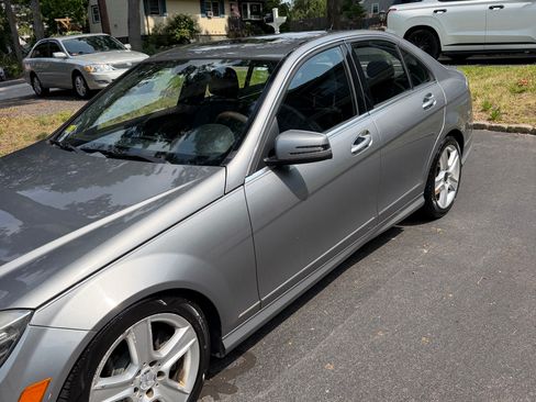 Used 2011 Mercedes-Benz C 300 4MATIC Sedan image 6