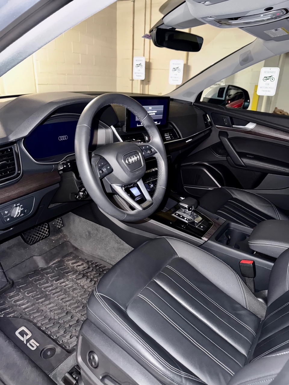 Used 2023 Audi Q5 2.0T Premium Plus w/ Premium Plus Package AWD/4WD image 9