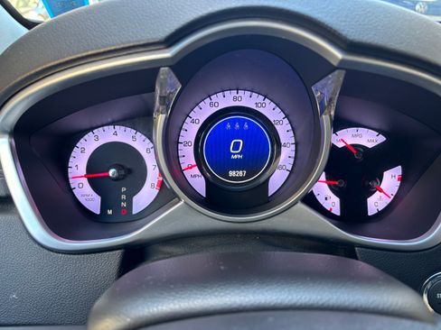 Used 2011 Cadillac SRX Luxury image 11