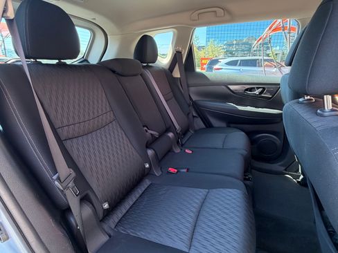 Used 2018 Nissan Rogue S AWD/4WD image 16