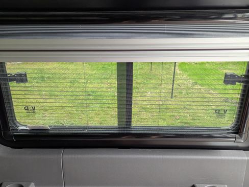 Used 2024 Ford Transit 350 XLT image 9