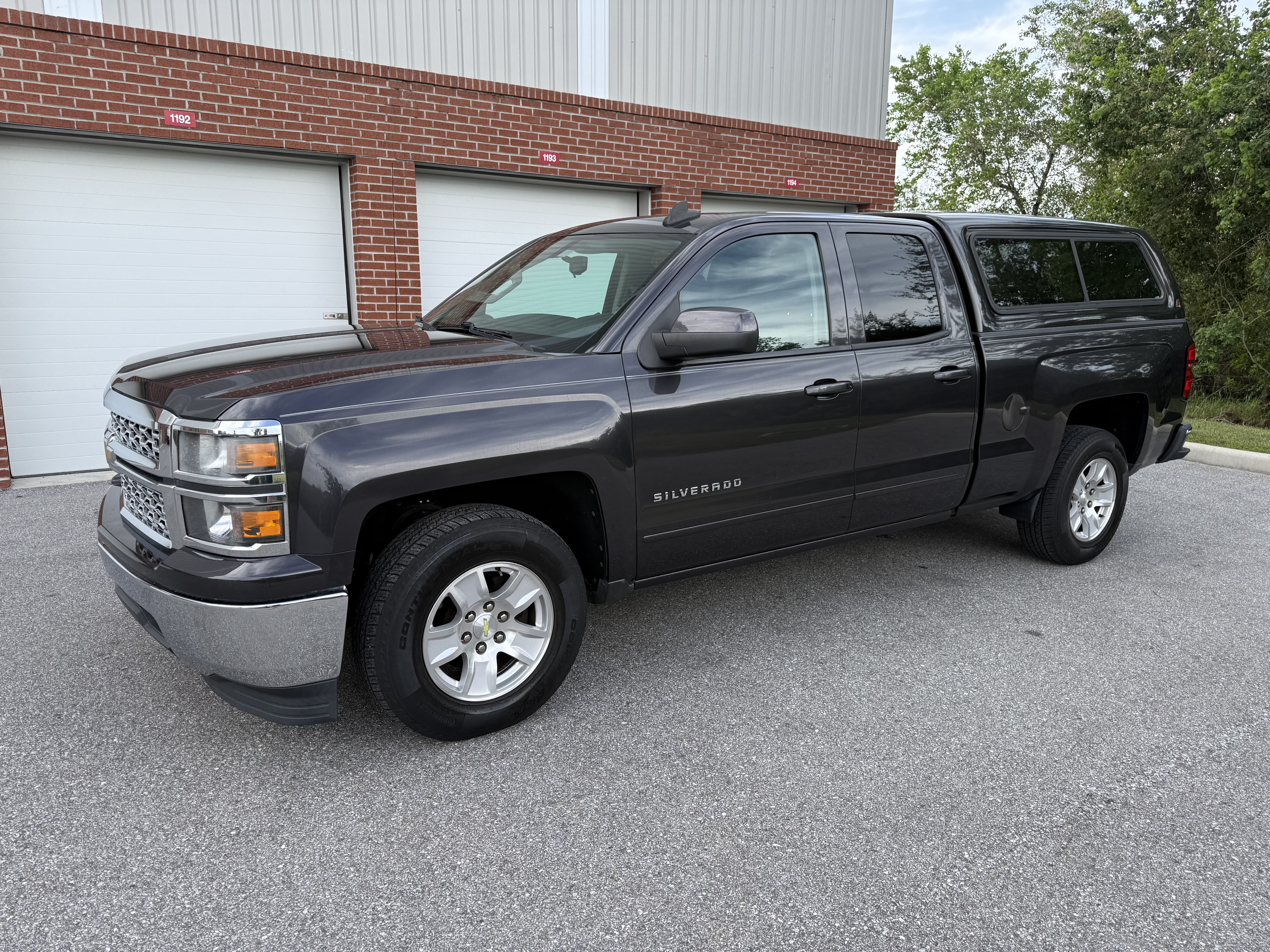 Used 2015 Chevrolet Silverado 1500 LT RWD image 1
