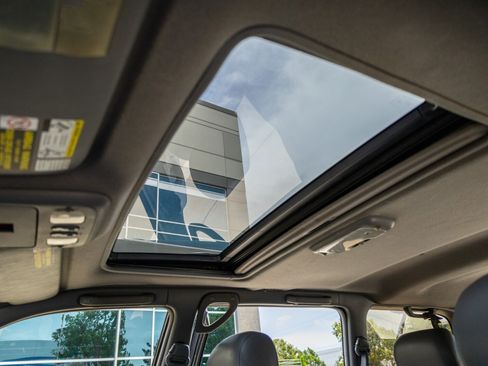 Used 2001 Toyota Land Cruiser image 19