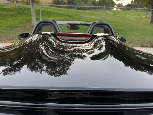 Used 2011 Porsche Boxster Spyder image 12