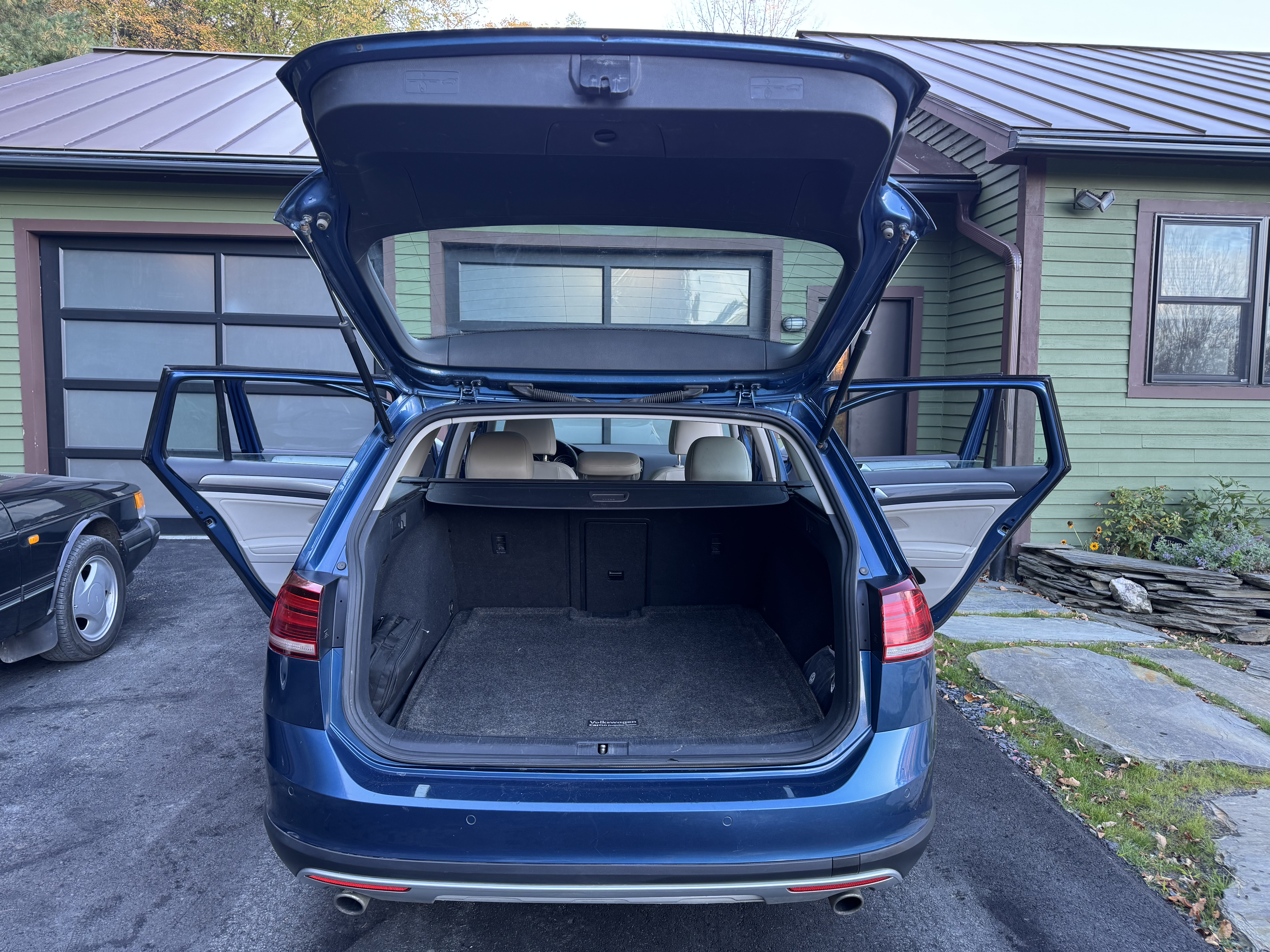 Used 2019 Volkswagen Golf Alltrack SE AWD/4WD image 17