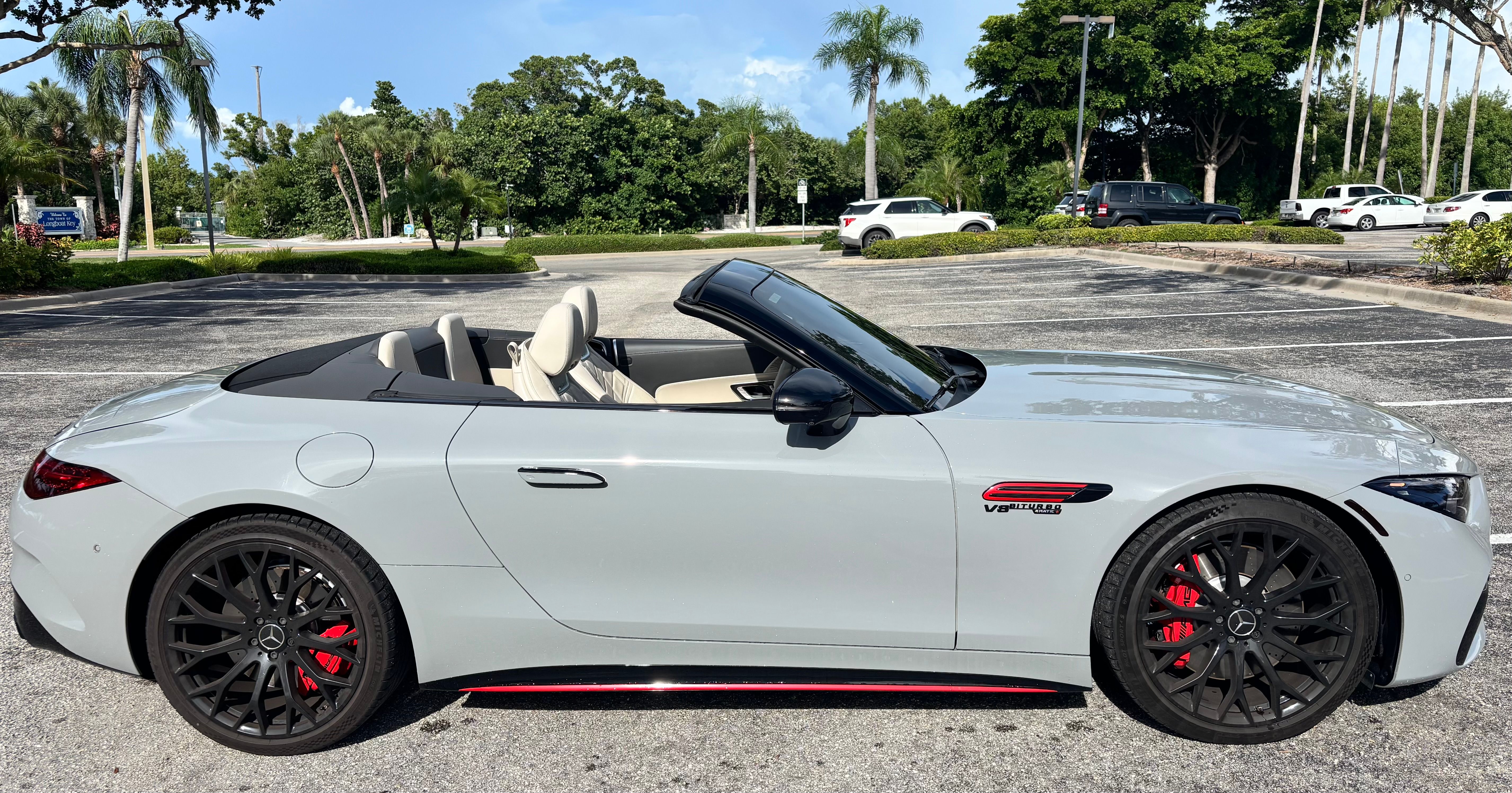 Used 2022 Mercedes-Benz SL 55 AMG 4MATIC image 1