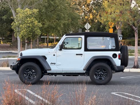 Used 2024 Jeep Wrangler Sport AWD/4WD image 8