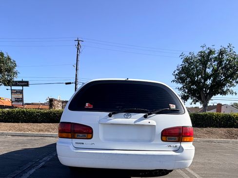 Used 1995 Toyota Camry LE image 8