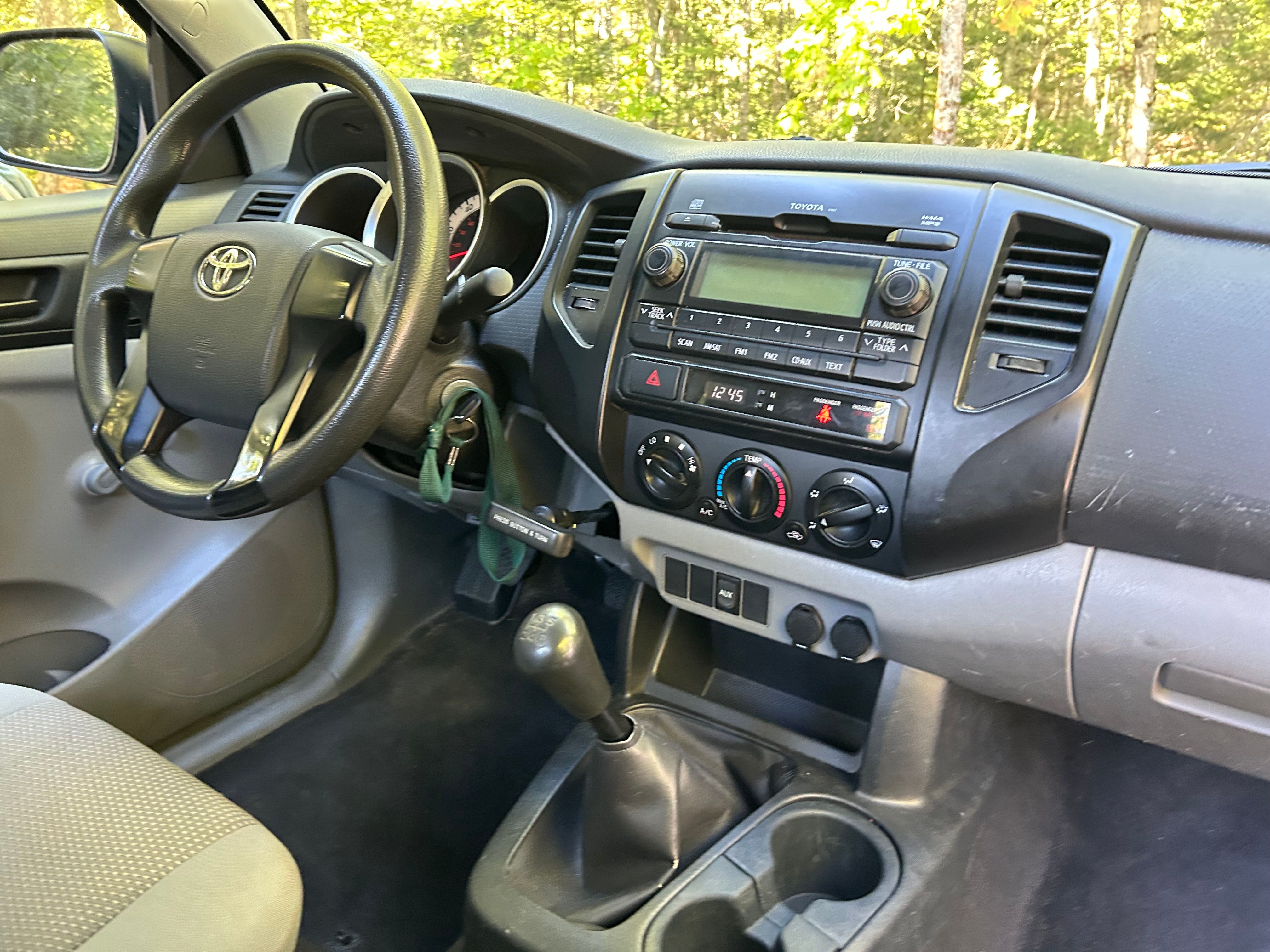 Used 2012 Toyota Tacoma 2WD Regular Cab image 5