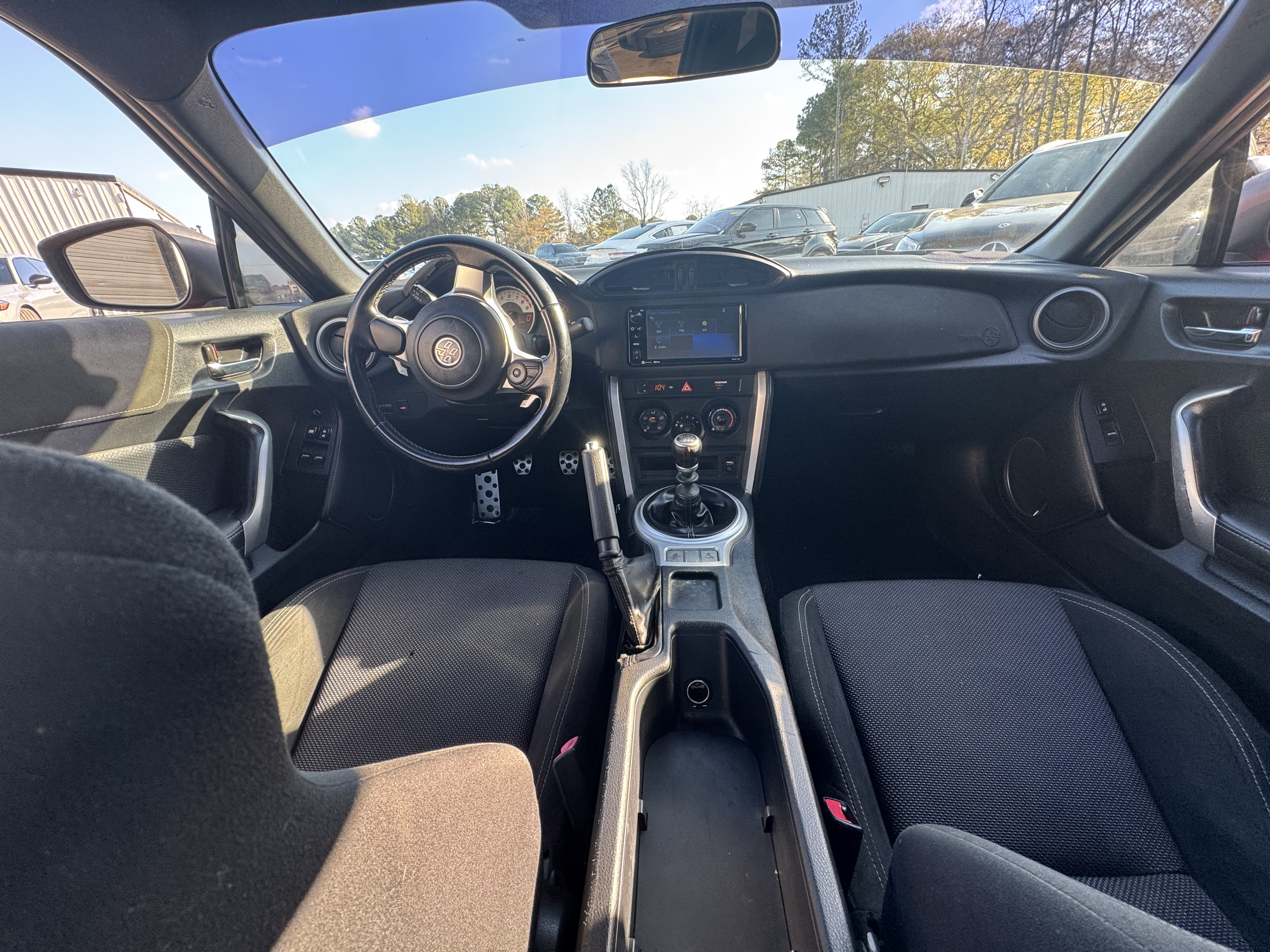 Used 2017 Toyota 86 RWD image 4