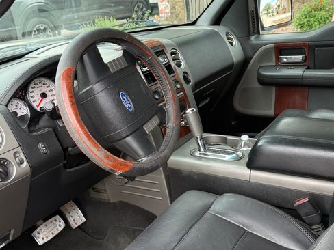 Used 2005 Ford F150 Lariat image 5