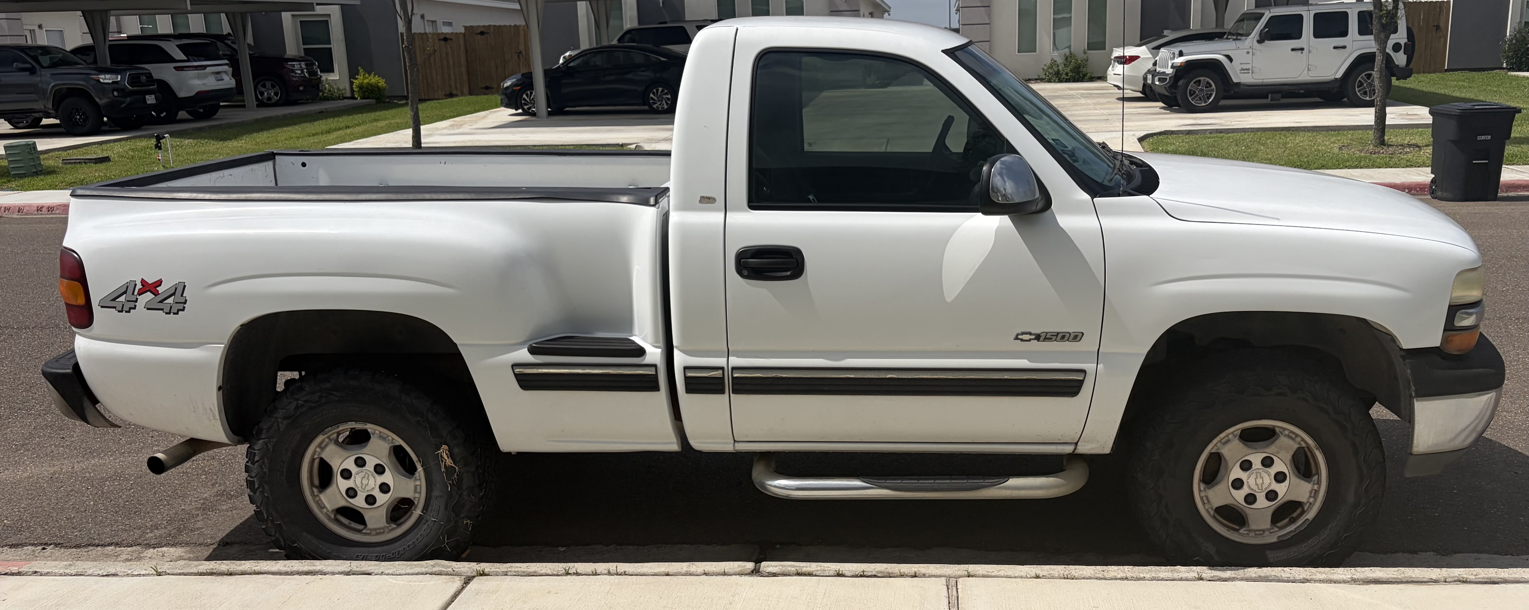 Used 2002 Chevrolet Silverado 1500 LS w/ Heavy Duty Suspension Pkg AWD/4WD image 5