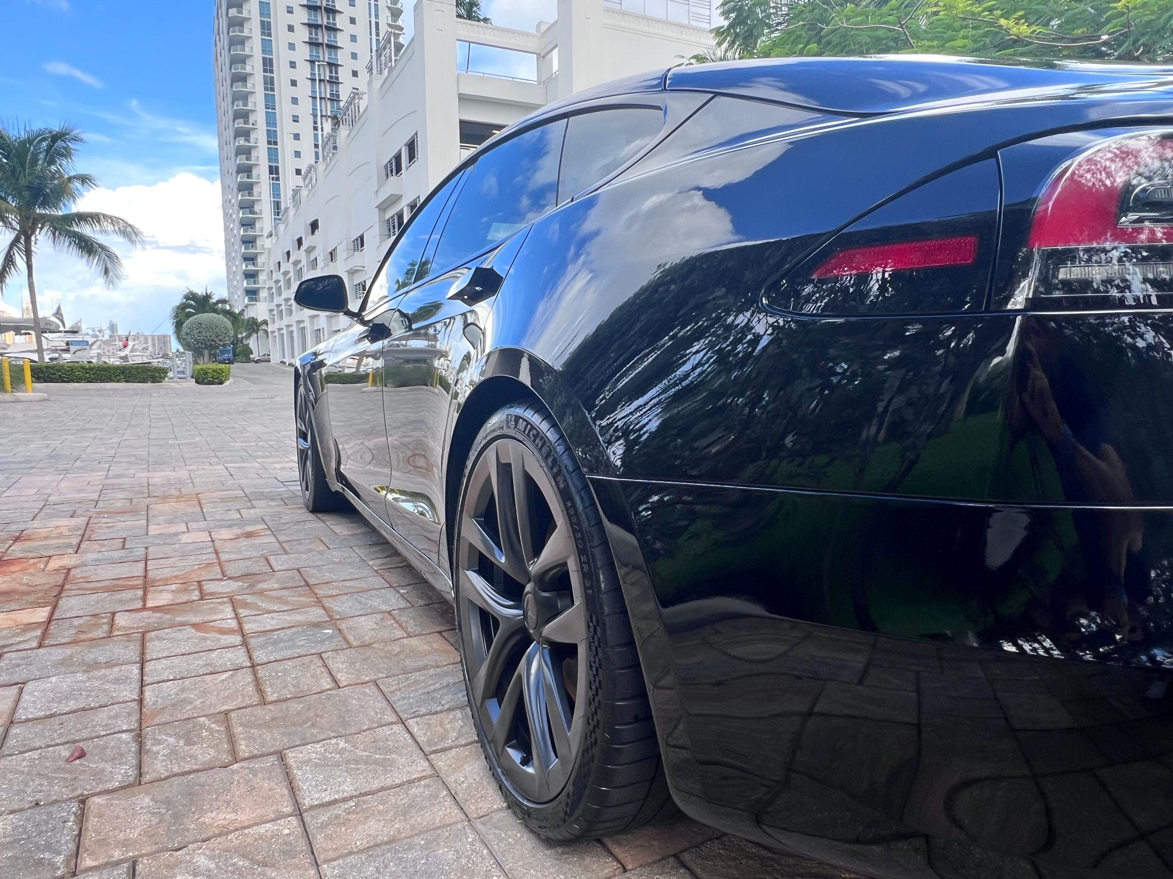 Used 2023 Tesla Model S Plaid AWD/4WD image 9