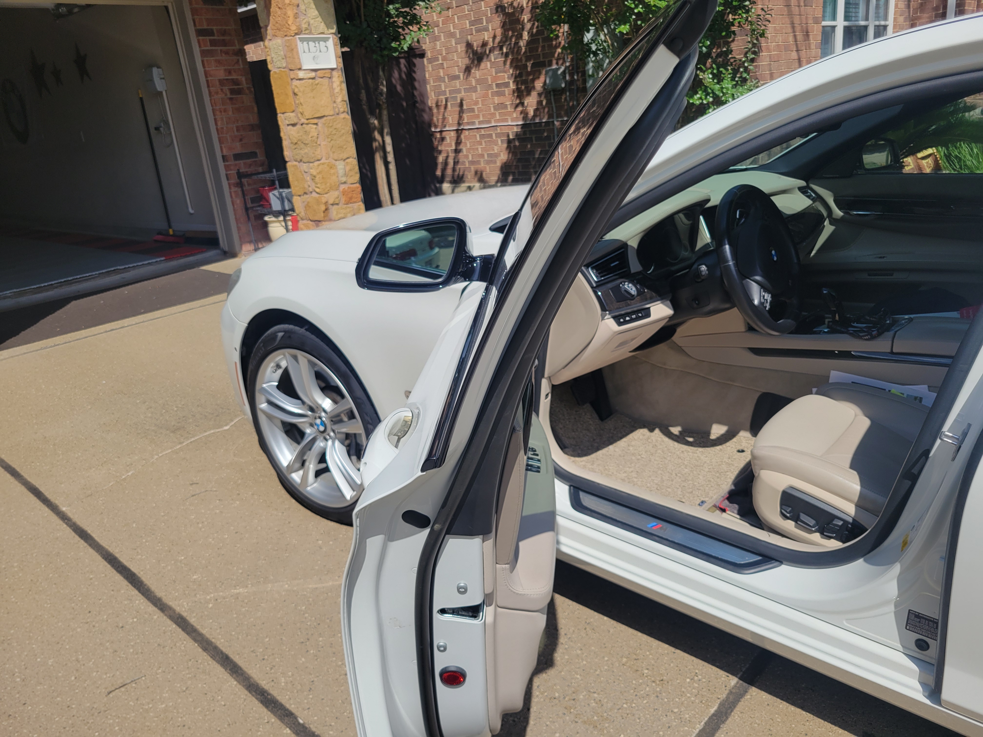 Used 2014 BMW 750i RWD image 4