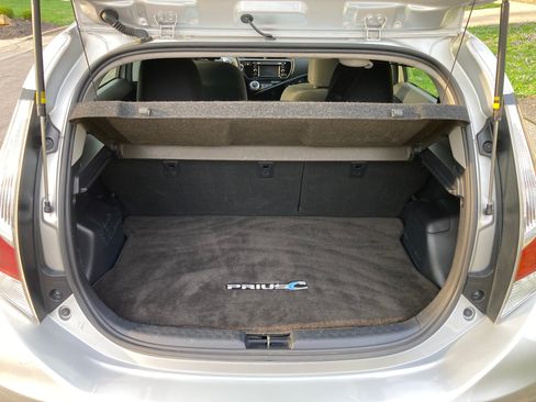 Used 2016 Toyota Prius C Three image 14