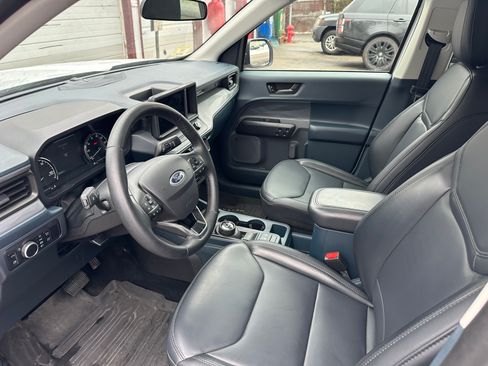 Used 2024 Ford Maverick Lariat w/ Black Appearance Package image 11