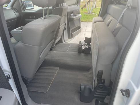 Used 2004 Ford F150 XLT image 9