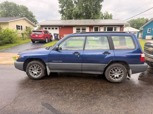 Used 2002 Subaru Forester L AWD/4WD image 5