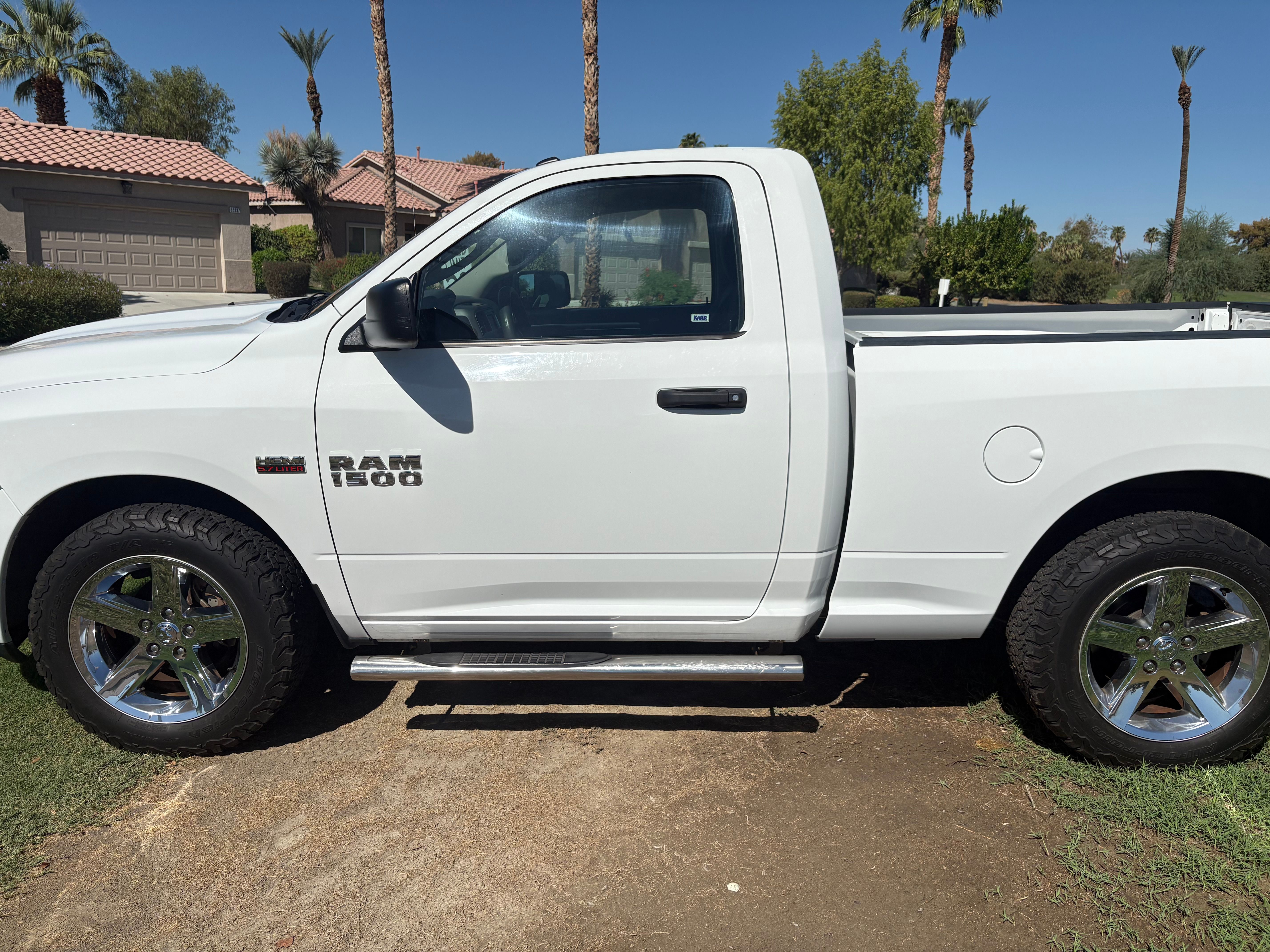 Used 2016 RAM 1500 Express RWD image 2