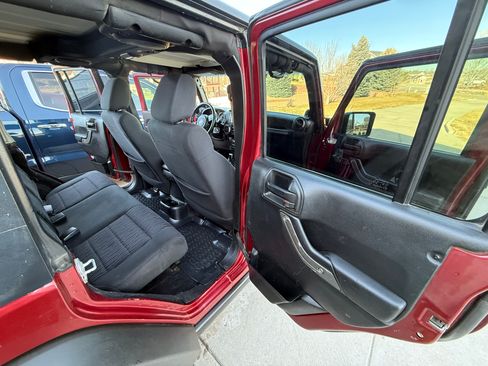 Used 2011 Jeep Wrangler Unlimited Sport image 17