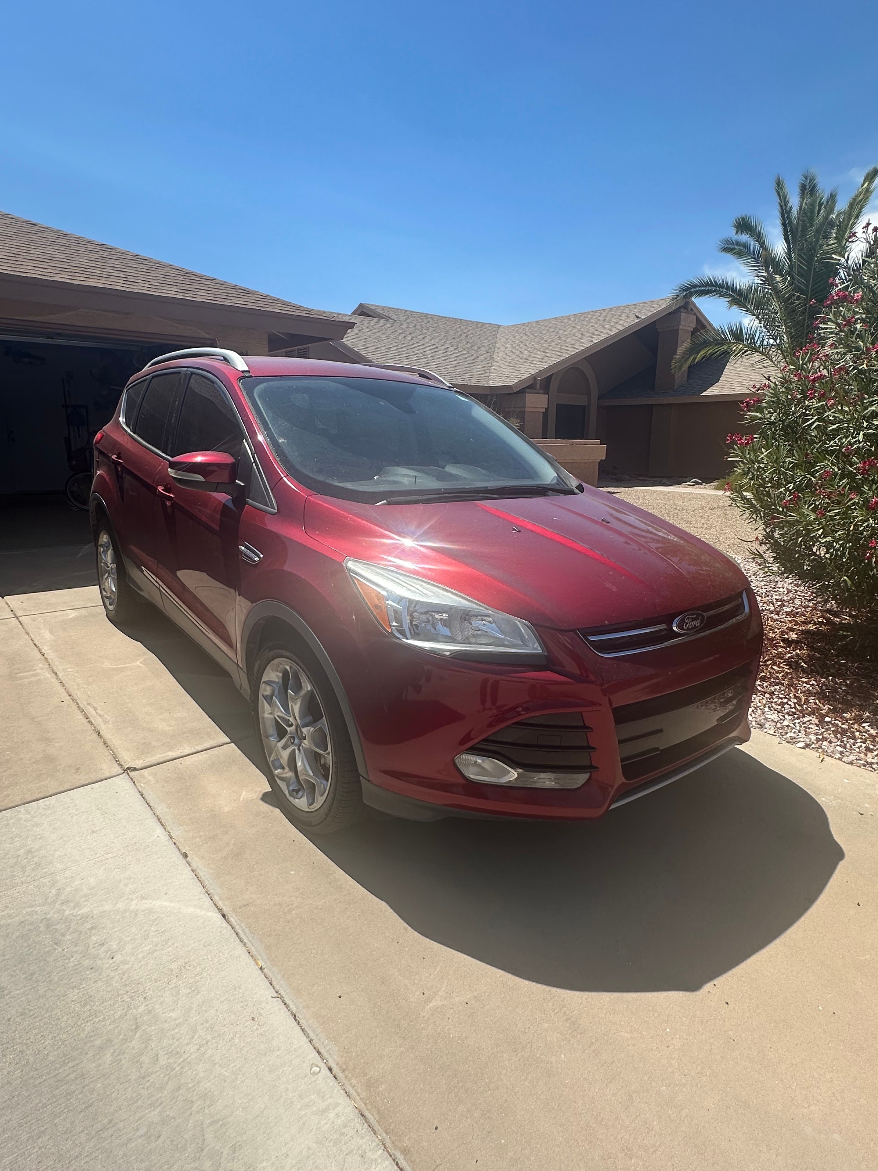 Used 2014 Ford Escape Titanium FWD image 1