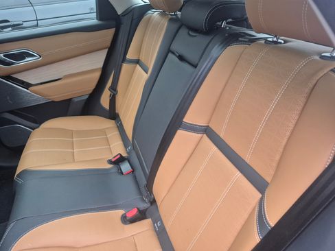 Used 2018 Land Rover Range Rover Velar R-Dynamic SE image 11