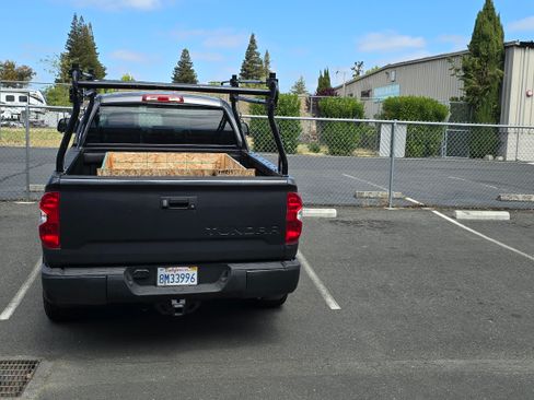 Used 2014 Toyota Tundra SR image 4