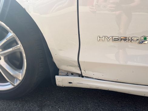 Used 2018 Ford Fusion SE image 28