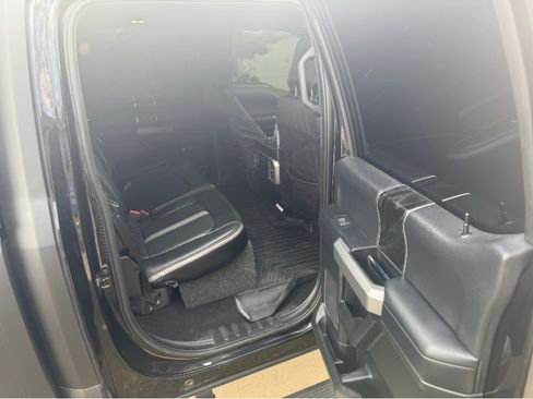 Used 2019 Ford F250 Platinum w/ Platinum Ultimate Package image 12