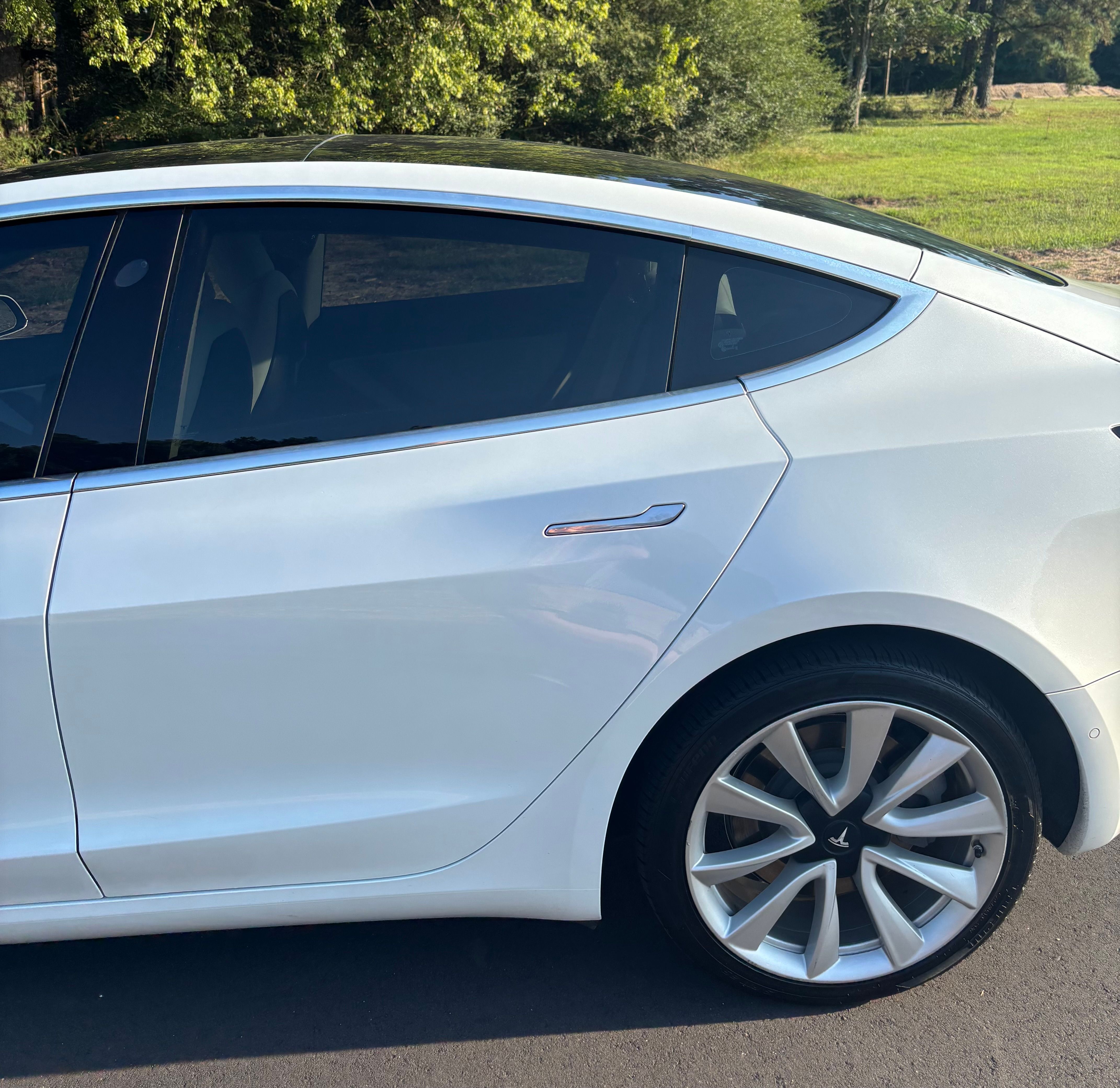 Used 2020 Tesla Model 3 Long Range AWD/4WD image 11